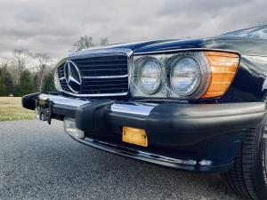 Mercedes-Benz 560 SL 1986 года  (NA)